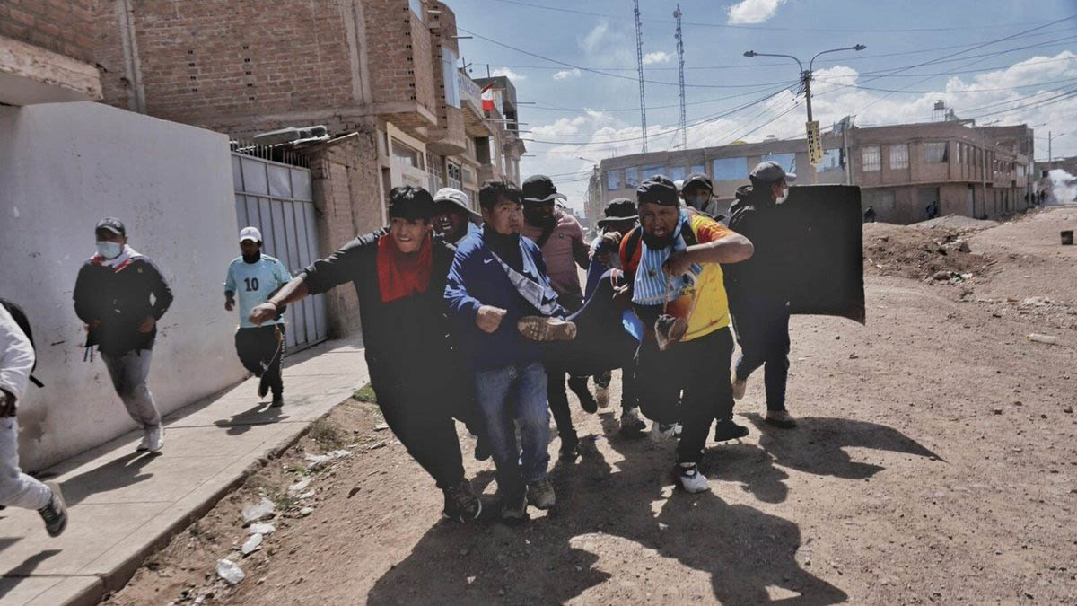 Perú: Al menos 13 manifestantes masacrados en Puno por policías y militares de dictadura de Boluarte