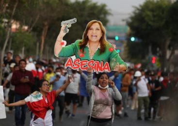 Perú. Marcha y concentración multitudinaria en centro de Lima arrincona a régimen Boluarte-Otárola