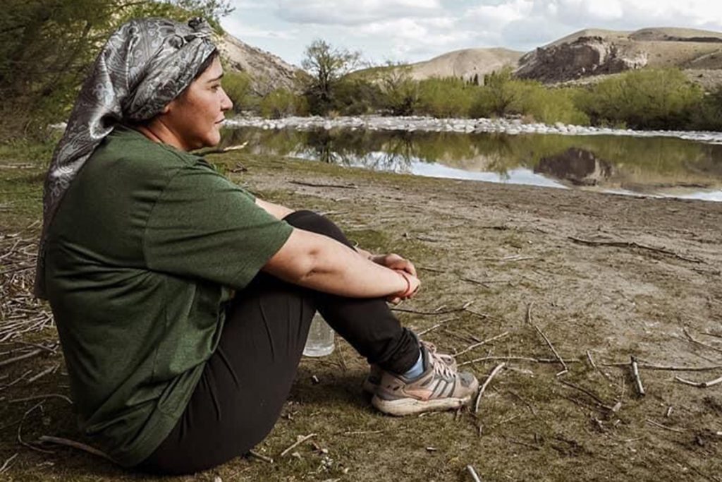 El Lof Cayunao resiste el alambrado de las nacientes del Río Chubut