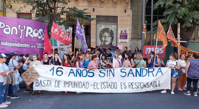 La Plata: Organizaciones feministas y familiares de Sandra Ayala Gamboa reclamaron el pleno funcionamiento de la “Casa Sandra”