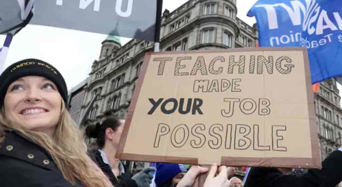 Reino Unido: sindicatos de la educación norirlandeses realizaron huelga