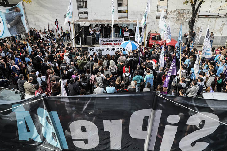 Acto frente a Clarín “en defensa de nuestro oficio, contra los despidos y por SiPreBA en Paritarias”