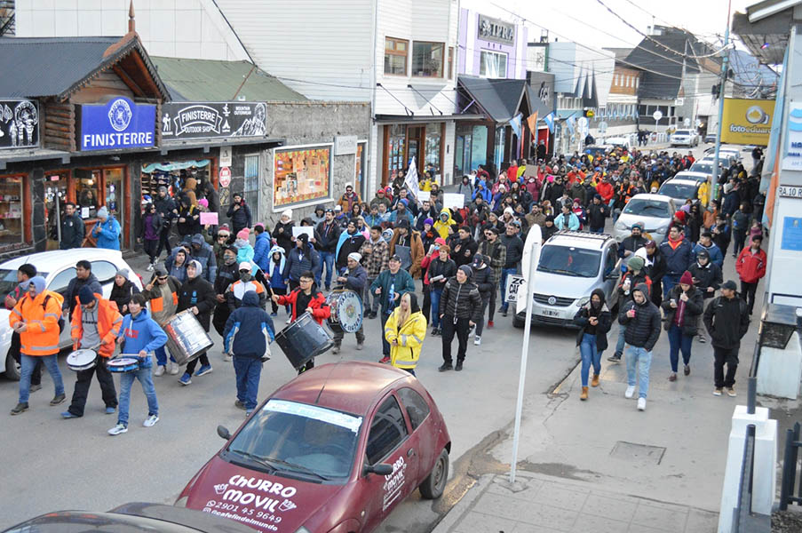 Tierra del Fuego: tras un paro por bajos salarios, la electrónica Newsan despidió a unos 200 operarios pero Trabajo dictó Conciliación Obligatoria