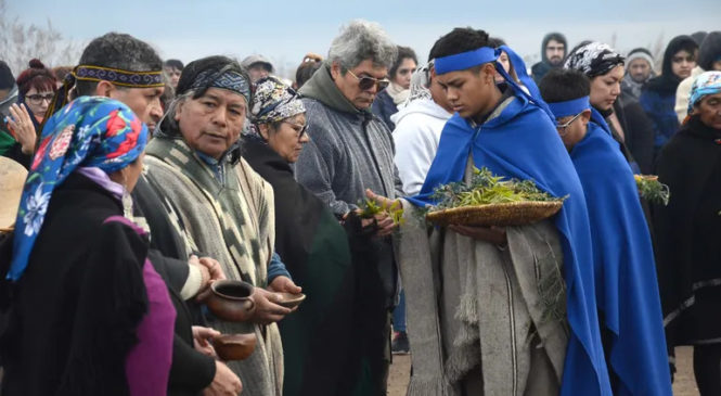 El importante Wiñoy Xipantv intercultural en la meseta de Neuquén capital