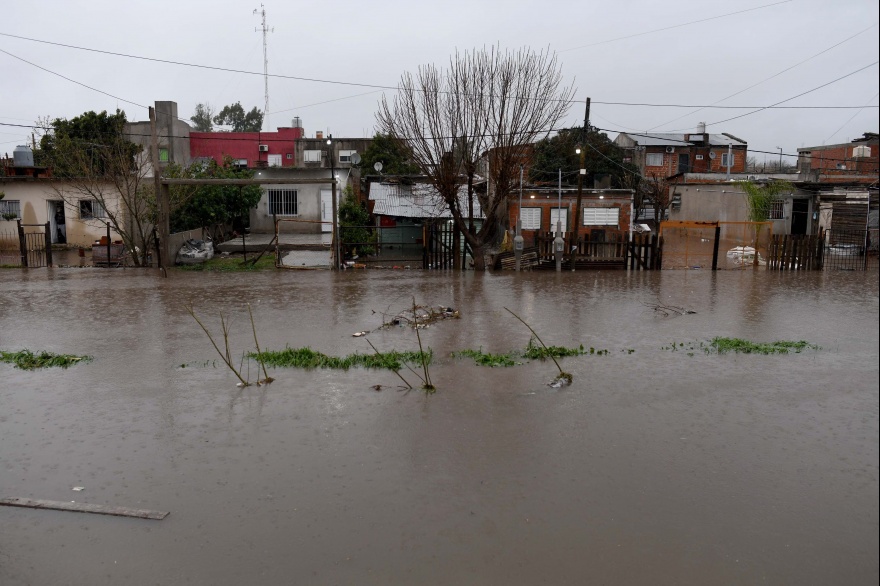 La Plata: “La historia se repite, nos volvemos a inundar y del municipio ni noticias”