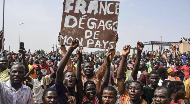 Francia versus África: La “descivilización” ideologizada por la extrema derecha