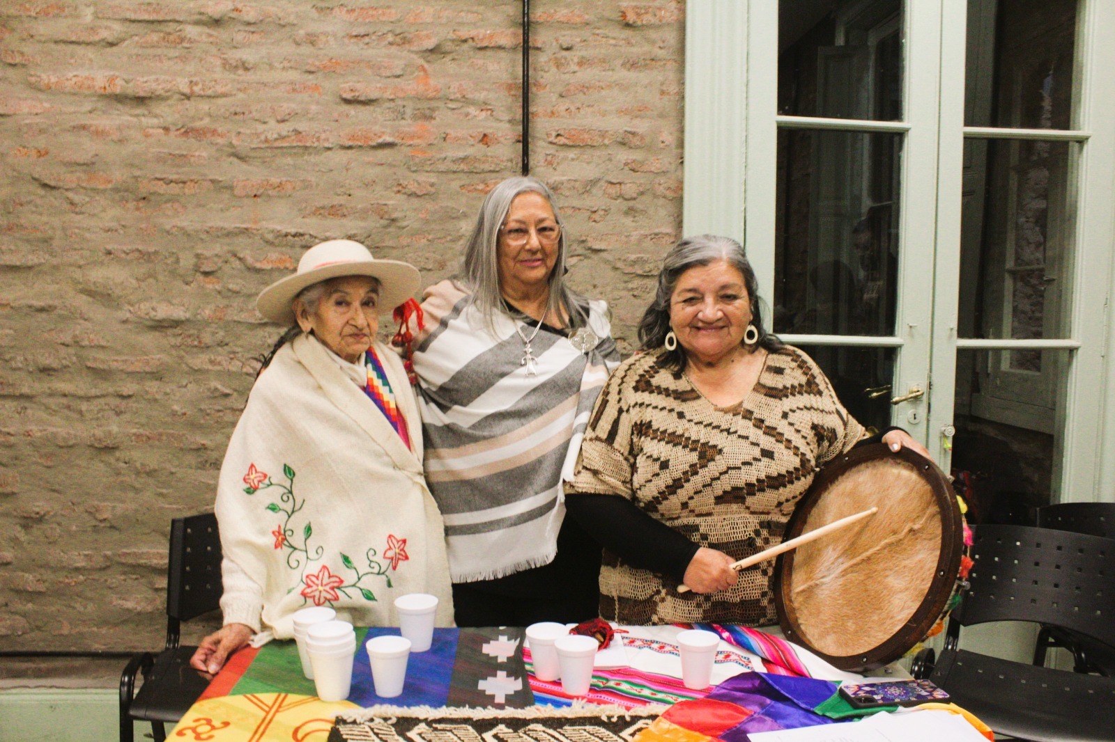 Ema Cuañeri presente con otras artistas indígenas en Buenos Aires