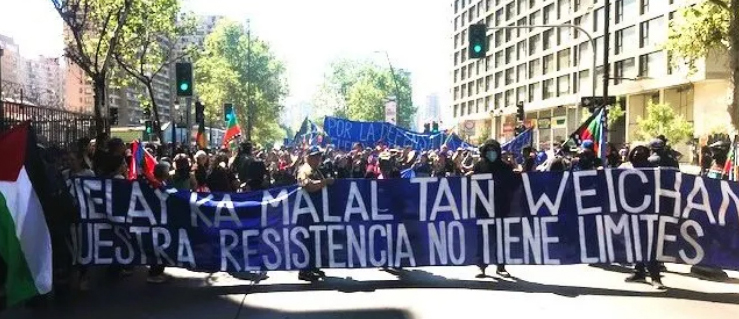Chile colonialista: Gobierno de Boric reprime marcha de pueblos originarios