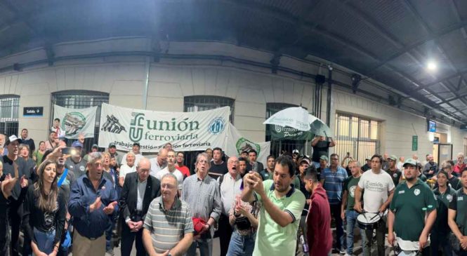 Rosario: Abrazo en defensa del ferrocarril y contra las amenazas de privatización