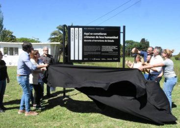 Otro memorial del bombardeo de 1955 atacado en Punta Indio