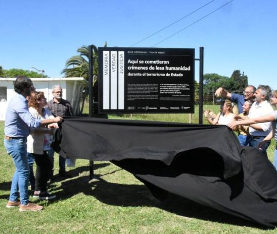 Otro memorial del bombardeo de 1955 atacado en Punta Indio