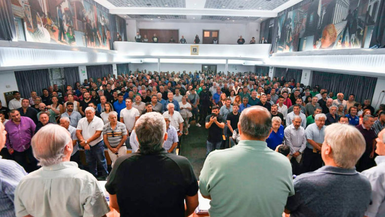 La CGT reunió más de 70 delegaciones regionales, mostró su capilaridad a nivel nacional y prepara protestas en todo el país para el 24 de enero