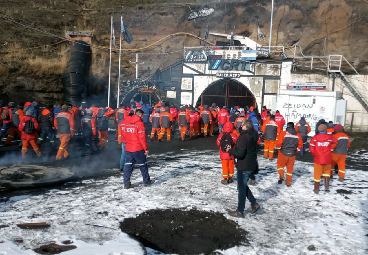 Los trabajadores de YCRT desmienten a Adorni: “Estamos sacando más de 30 mil toneladas de carbón por mes”