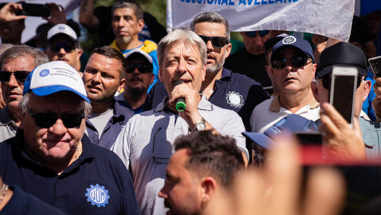 Masiva marcha metalúrgica en Campana: “Rocca tiene la suma del poder público porque es parte del gobierno”
