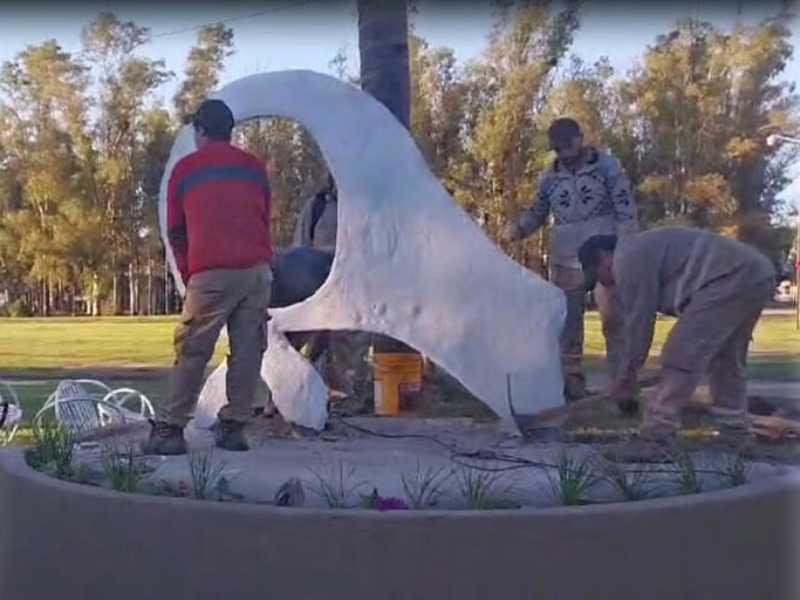 Marcos Juárez: intendenta del PRO mandó a demoler una escultura en homenaje a las Madres y Abuelas