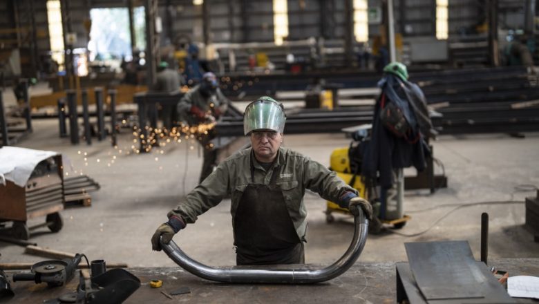Las industrias de Rosario despiden hasta un tercio de los trabajadores por la apertura de importaciones