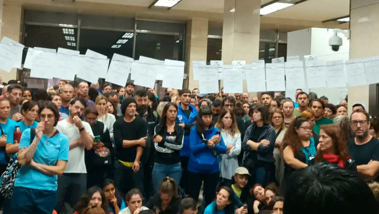 Despidos en Acumar: trabajadores reclaman reincorporaciones con un cese de tareas