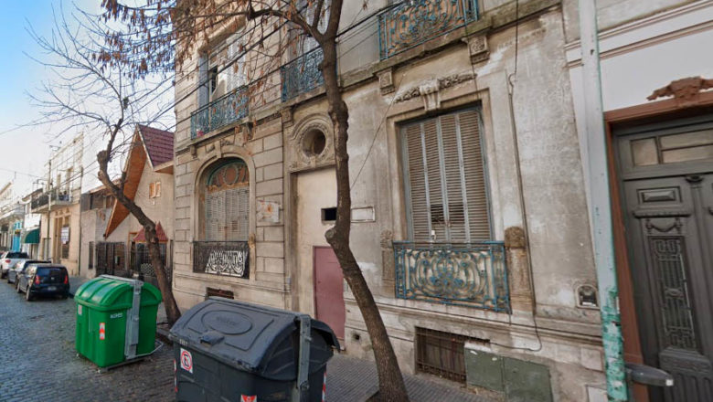 Ataque a dos parejas de lesbianas en una pensión en Buenos Aires: una falleció y tres están hospitalizadas
