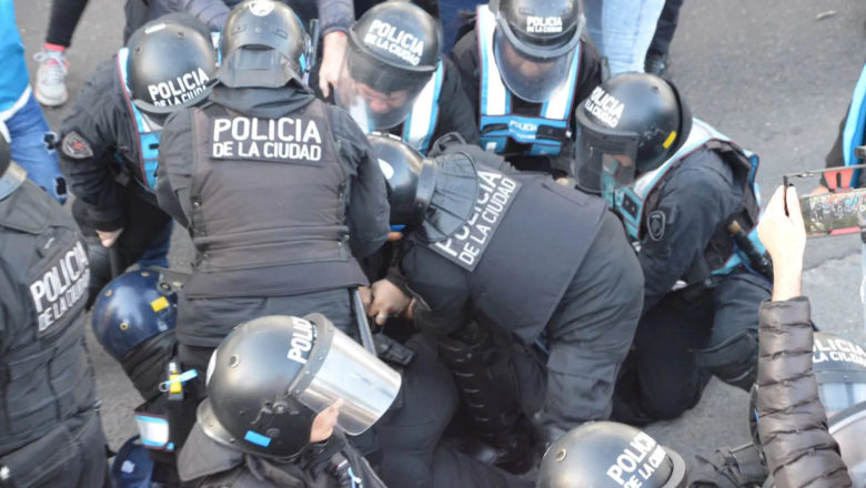 Despidos y represión en el INTI: heridos y dos detenidos
