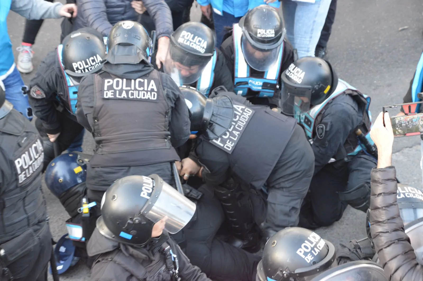 Despidos y represión en el INTI: heridos y dos detenidos