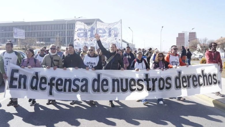 Neuquén: Masiva marcha docente contra el presentismo y los descuentos