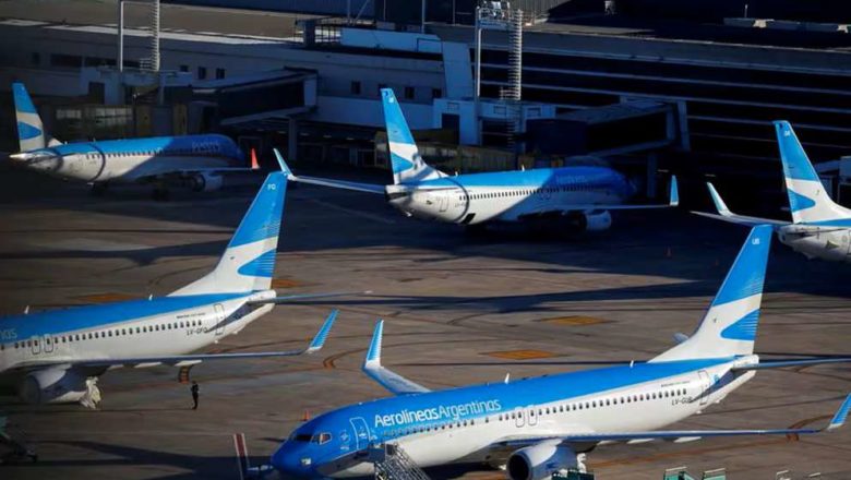 El Gobierno ataca la huelga aeronáutica y decreta “servicio esencial”