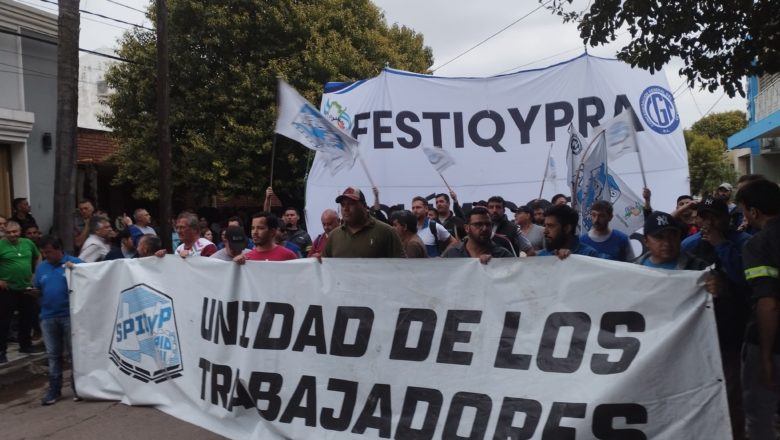 Gran marcha contra los despidos en Petroquímica Río Tercero