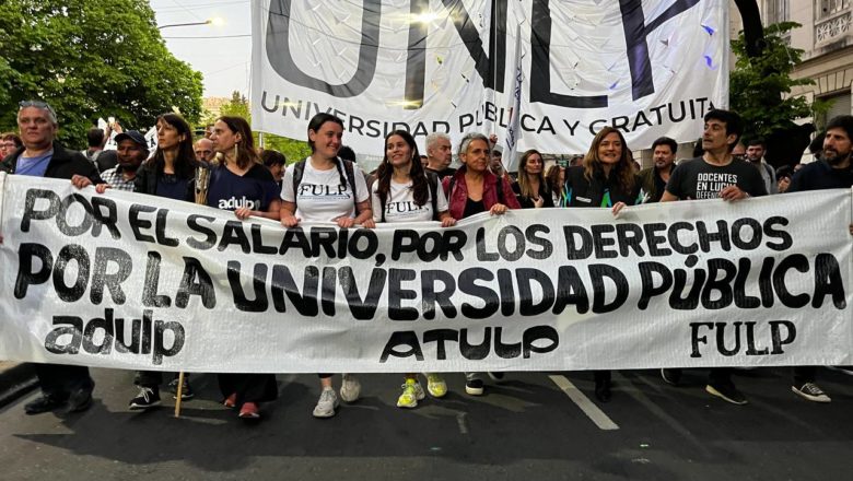 Marcha de Antorchas por la Universidad Pública en La Plata: “recién estamos empezando”