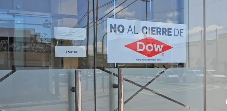 Dow viola la conciliación obligatoria y no deja entrar a los 120 trabajadores de la planta de Puerto San Martín