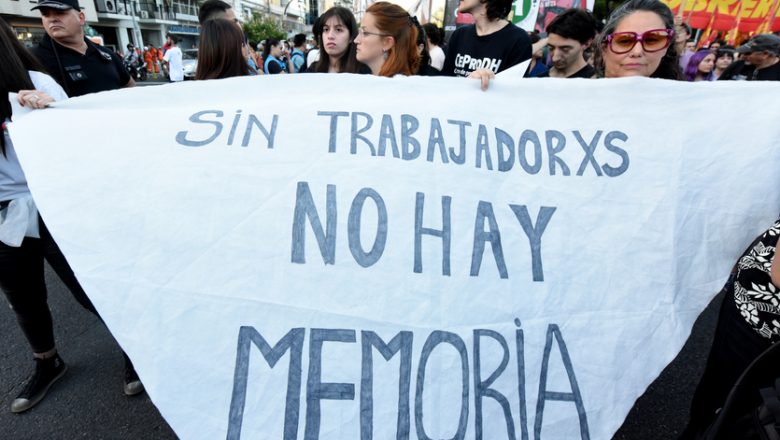 Abrazo a las y los trabajadores de la Secretaría de Derechos Humanos de la Nación