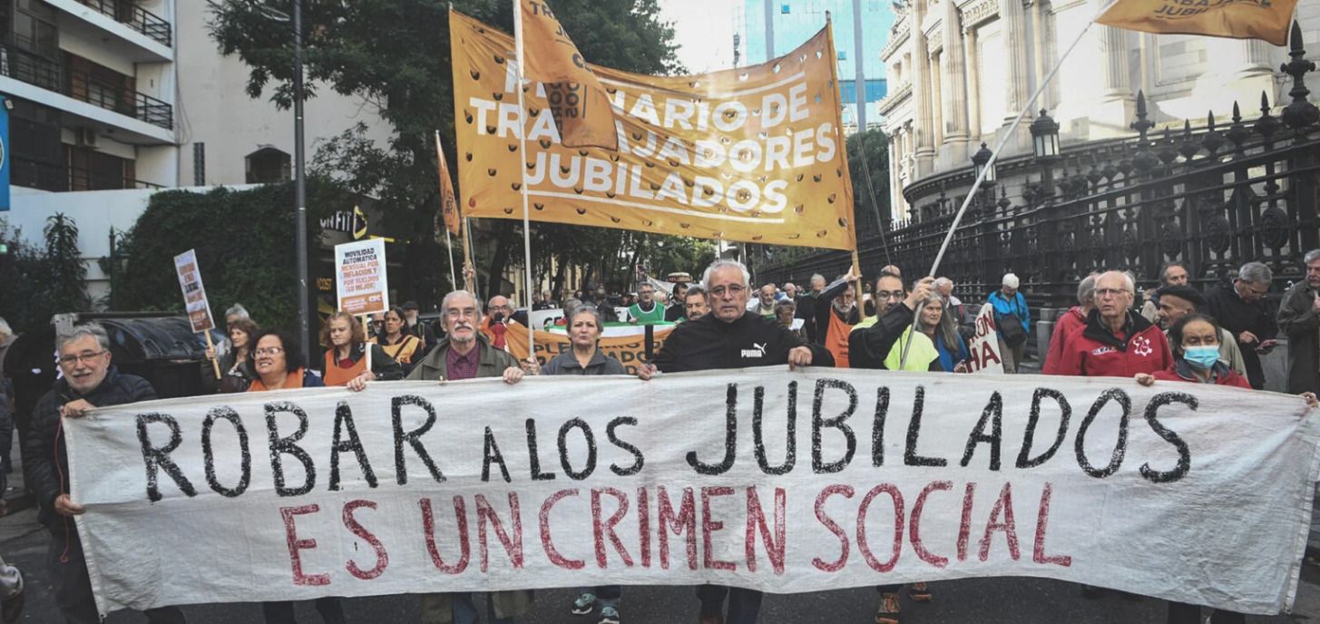 Jubilados: “Toman el dinero de Anses y de PAMI en clara confesión de que las cuentas no le cierran”