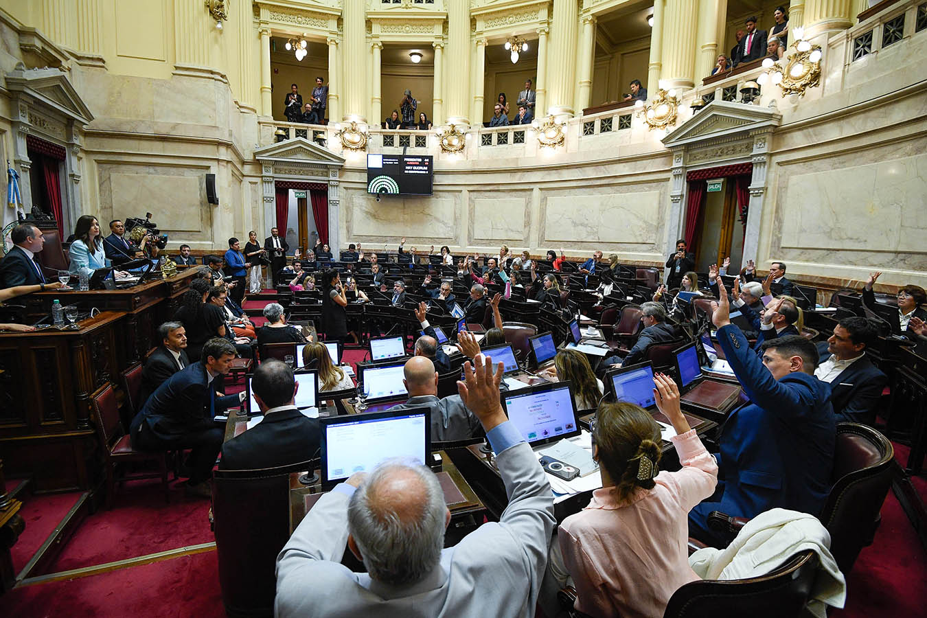 El Senado expulsó a Kueider por amplia mayoría a pesar de que LLA quería sólo suspenderlo