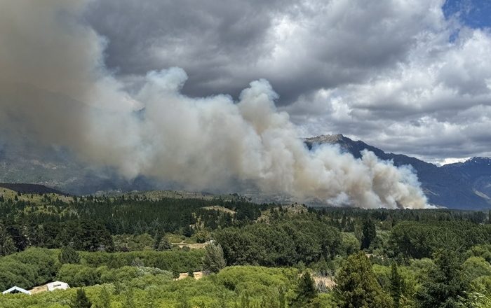 Incendios en Epuyén: más de 2000 hectáreas afectadas y 200 evacuados