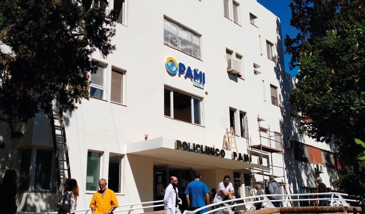 Más de 200 despidos en PAMI, peligran prestaciones a jubilados