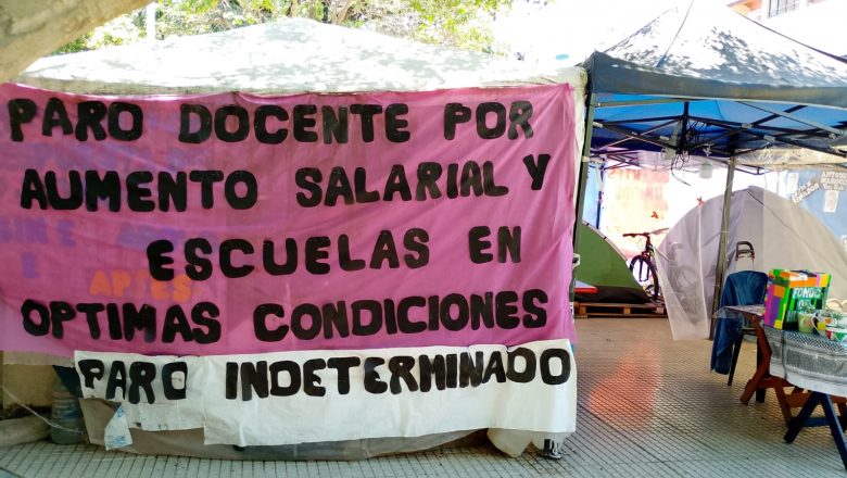 “Es un disciplinamiento para que en el futuro no haya docentes que protesten”