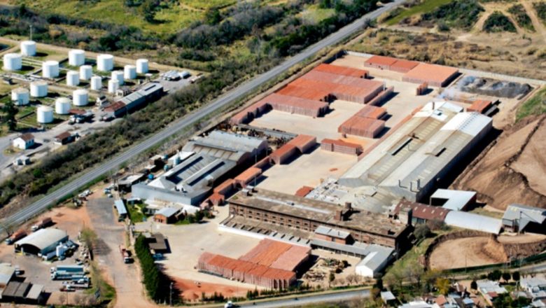 Por sobrestock y caída de las ventas, la fábrica de ladrillos Cerro Negro suspendió trabajadores y paralizó la producción