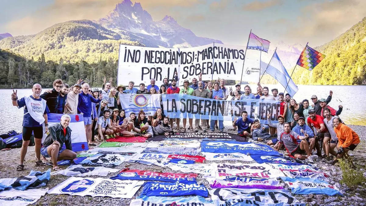 Se viene la 9na marcha por la soberanía de Lago Escondido, usurpado por el magnate británico Joe Lewis