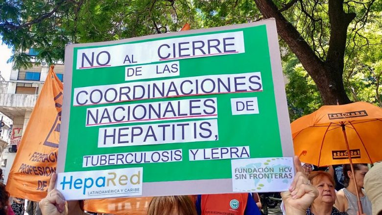 Tras despidos y desfinanciamiento, renunciaron varios profesionales de los programas de vacunas, VIH, lepra y tuberculosis