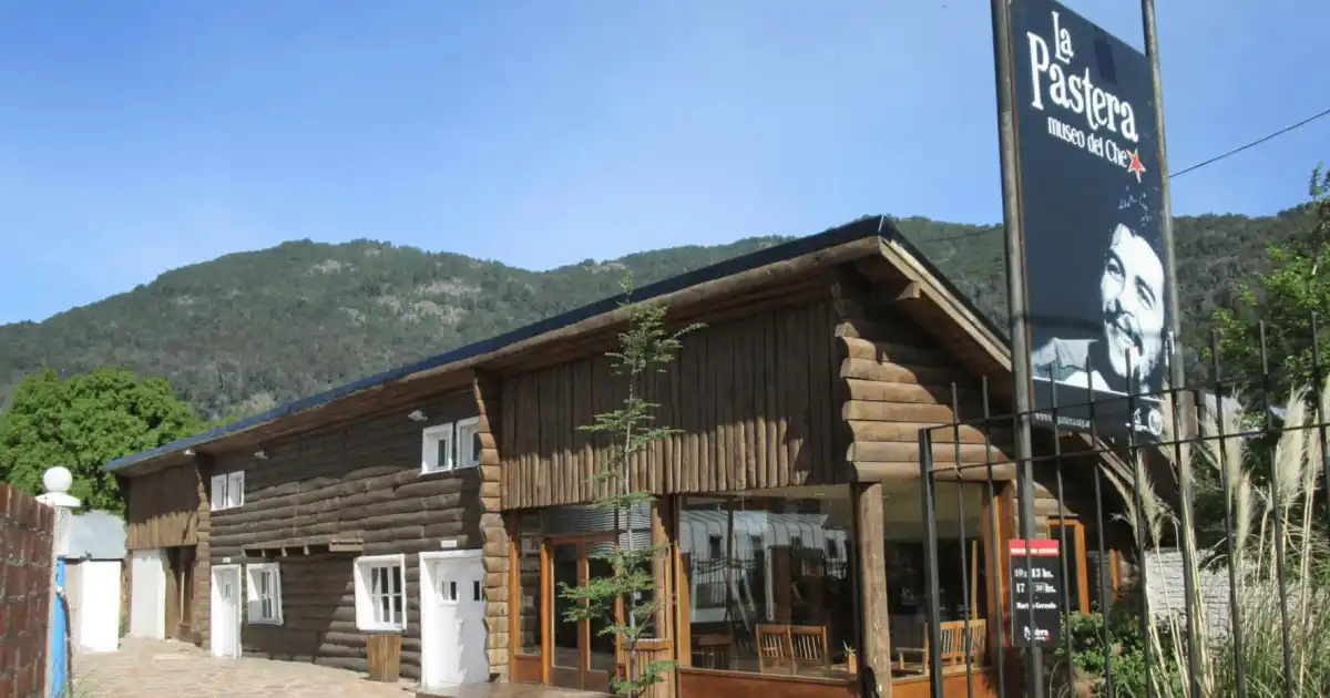 Fuerte rechazo al intento de Milei de cerrar el museo del Che Guevara de San Martín de los Andes