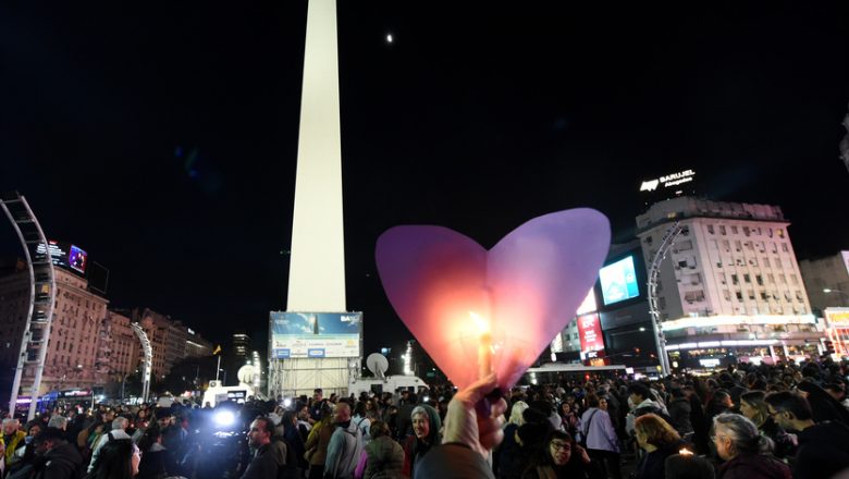 Marcha de velas de residentes del Hospital Garrahan