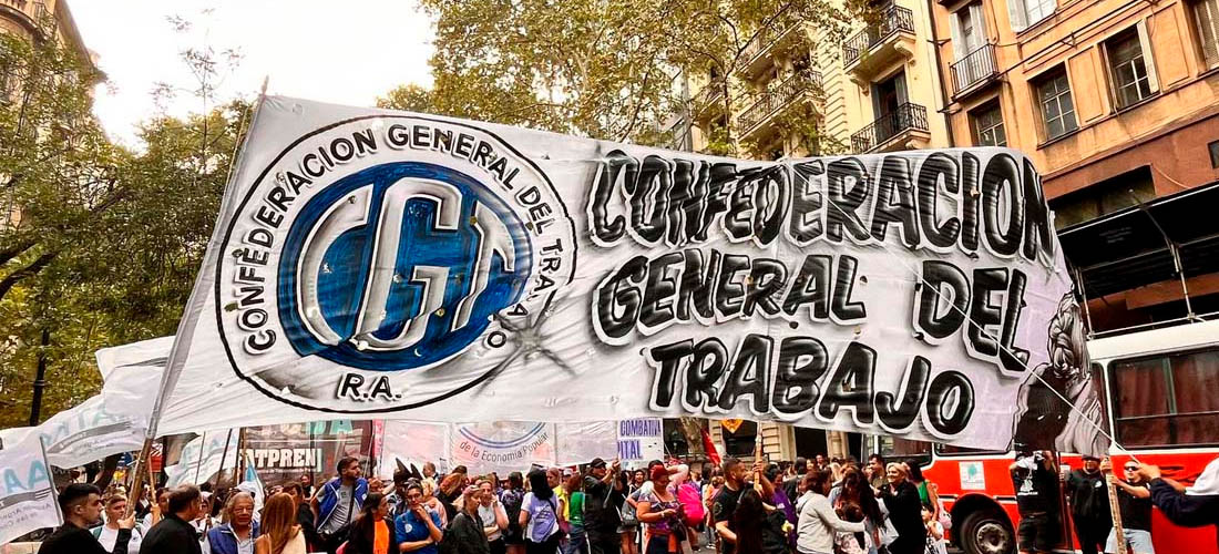 La Justicia Laboral declaró inconstitucional el DNU de Milei que ataca el derecho de huelga