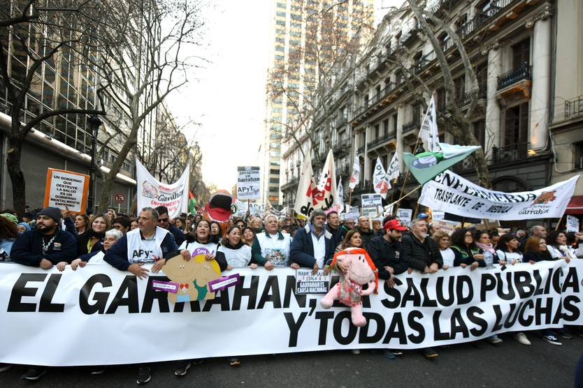 Masiva Marcha Federal en defensa de la Salud Pública