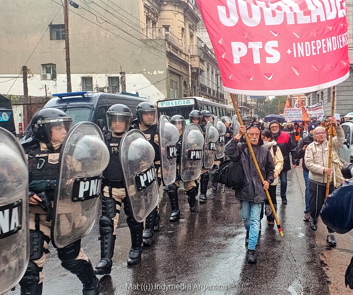Congreso: otro operativo desproporcionado contra la dignidad de la ronda de jubiladas y jubilados