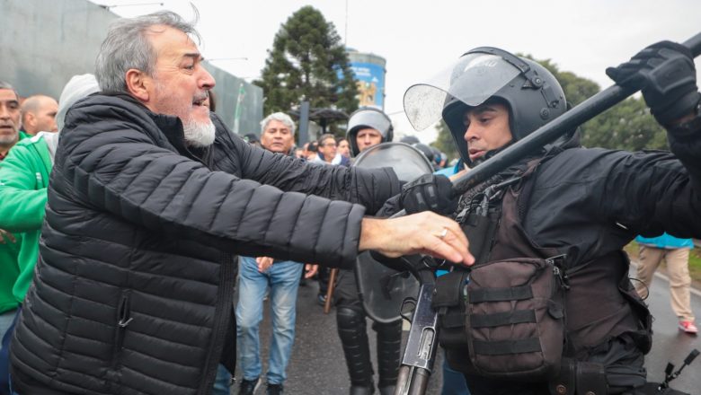 Represión y detenciones arbitrarias contra la protesta en defensa del INTI