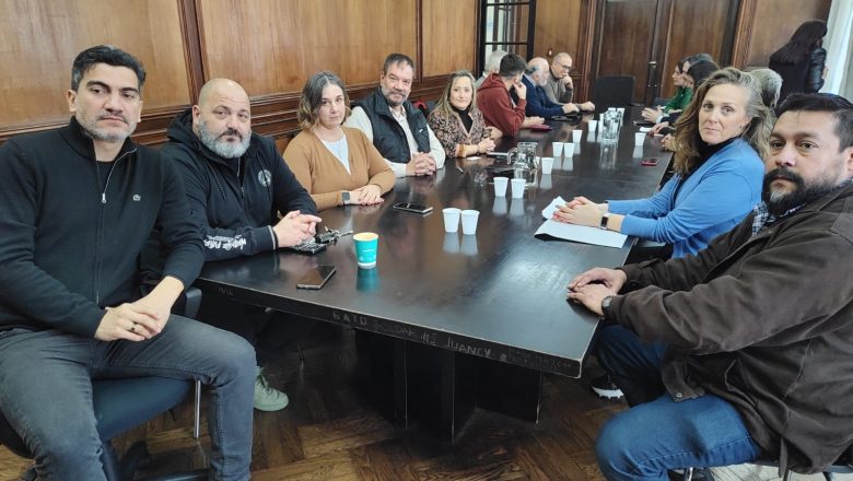 Estatales: El gobierno ofreció 7,5% de aumento por seis meses, ATE rechazó pero UPCN aceptó