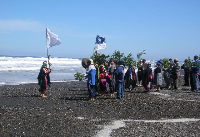 Insólito: Modificaciones a ley sobre Pueblos Originarios y Espacios Costeros en Chile será votado por el Senado, sin consulta indígena