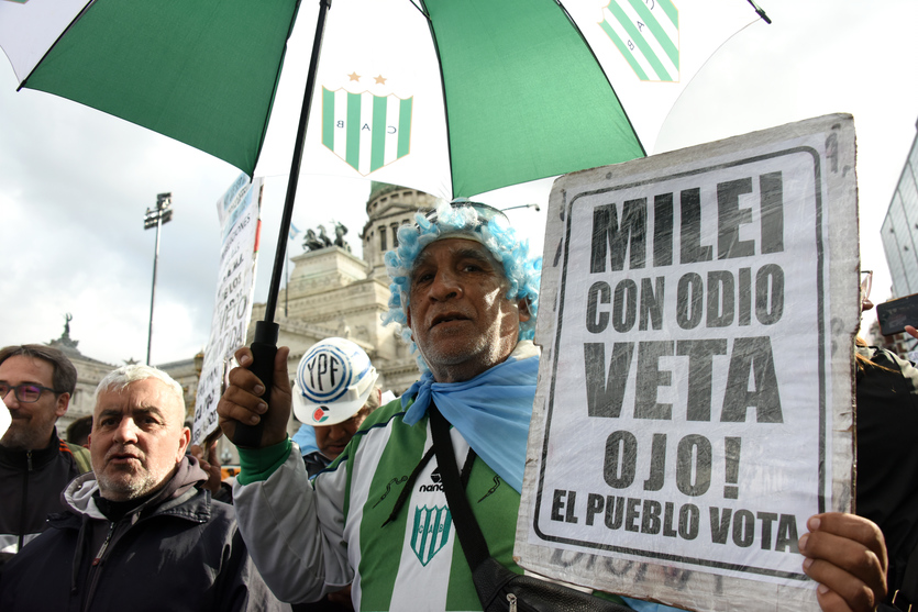Vetos en el Congreso: victoria popular en Discapacidad, traición a jubilados