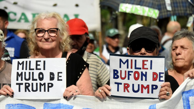 Otra vez represión en Congreso: la PFA le fracturó el brazo a un jubilado