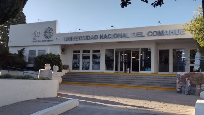 Paro universitario: “La pérdida salarial con Milei ronda el 43%”