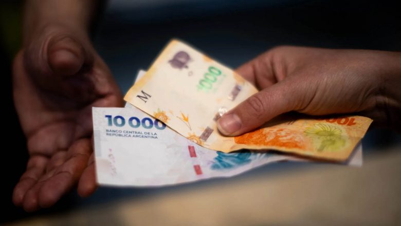 Los ingresos populares corren detrás de los precios